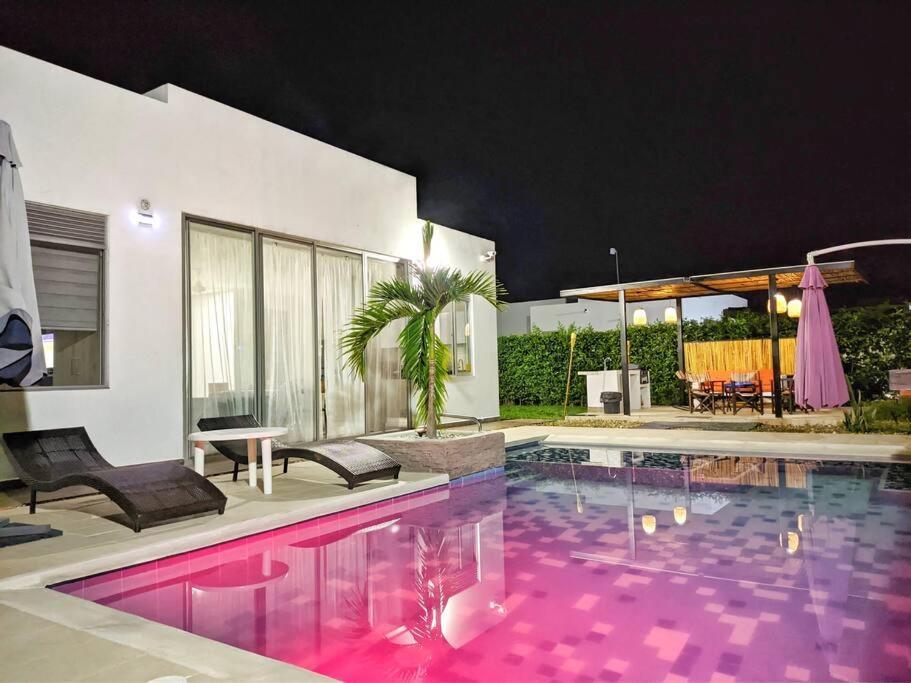 فيلا Casa Palma Roja Boutique , Piscina Privada كارمن دي أبيكالا المظهر الخارجي الصورة
