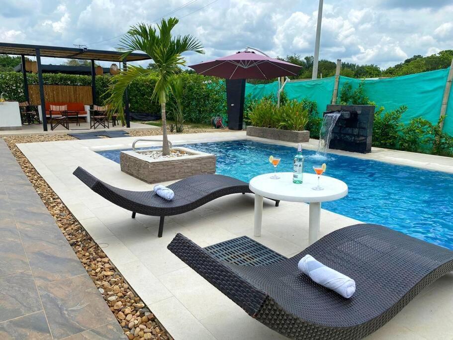 فيلا Casa Palma Roja Boutique , Piscina Privada كارمن دي أبيكالا المظهر الخارجي الصورة