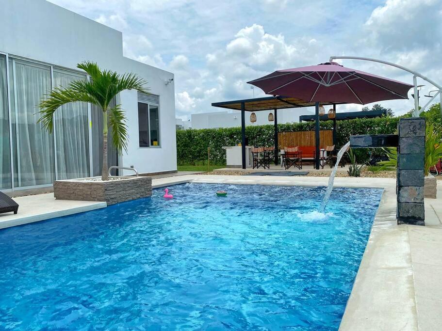 فيلا Casa Palma Roja Boutique , Piscina Privada كارمن دي أبيكالا المظهر الخارجي الصورة